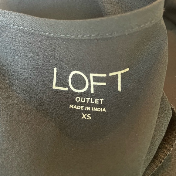 Loft outlet black v-neck long sleeve size xs polyester/rayon - Picture 6 of 6